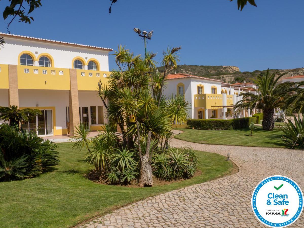 Luz Bay Hotel Екстериор снимка